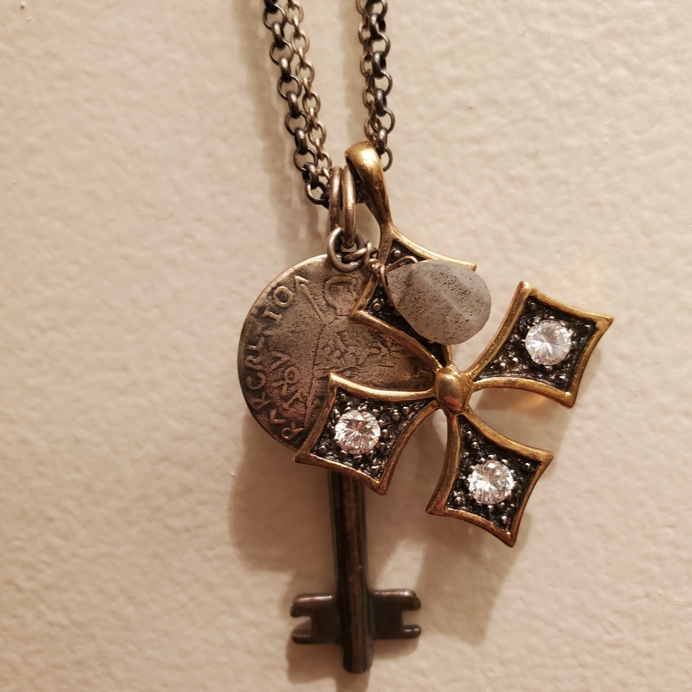 Stella & Dot 3 charm necklace